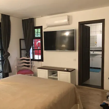 Rita's Farm And Houses بيت للعطل موجلا