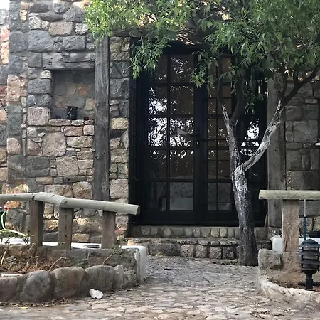 بيت للعطل Rita's Farm And Houses موجلا